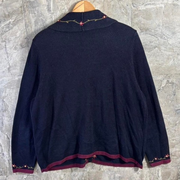 Hand embroidered CJ Banks Navy blue floral embroidered cardigan button front XL - Picture 8 of 8